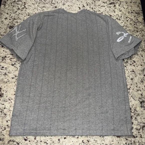 Nike Air x Futura 2000 New York Yankees Pointman Tshirt Size Large Grey Be True